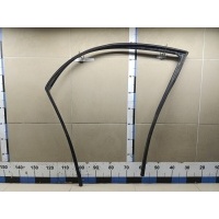 Уплотнитель стекла двери TOYOTA Avensis III 2009> 6815105040