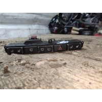 Кнопка аварийной сигнализации Chrysler Voyager 4 2004 04685842aa