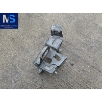 Кронштейн компрессора пневмоподвески Mercedes ML W166 2016 A1663200143