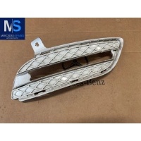 Заглушка (решетка) в бампер передний Mercedes B W246 2014 A2468850722WAIT,A2468850722,2468850722