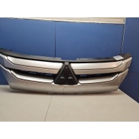 Решетка радиатора Mitsubishi L200 KK KL 2015- STMB94093A0