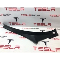 Обшивка багажника Tesla Model X рест. 2022 1047320-00-E