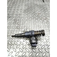 Форсунка Volkswagen Passat 2001 038130073G