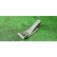 кронштейн заднего бампера Mercedes Benz W204 2007-2015 2013 A2048854514