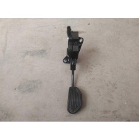 Педаль газа Toyota Land Cruiser 200 2015 7811060012