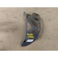 Кронштейн крепления бампера Mercedes ML W166 2013 A1668851024