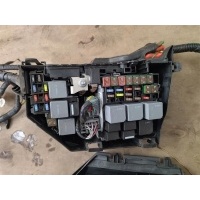 Блок предохранителей Land Rover Discovery Sport L550 2016 LR000530, LR000530, 6G9T14A067AB
