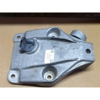 Кронштейн ДВС BMW 6 F13 2017 6777623, 6777623, 22116777623