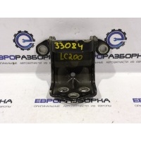 Петля крышки багажника Toyota Land Cruiser 200 2015 6881028040