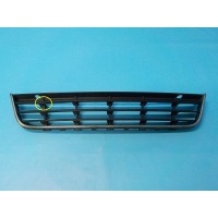 Решетка переднего бампера центральная VOLKSWAGEN Passat B6 2005-2009 3C0853677