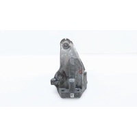 Кронштейн опоры двигателя Mercedes-Benz V-Class W447 2014 A6512235704, 6512235704