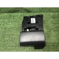 Накладка крыла Range Rover Vogue 4 L405 (12-22) Land-Rover Параметр: Модель 2012 LR048271