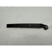 Щеткодержатель (поводок стеклоочистителя) задний Volkswagen Passat B6 2006 6Q6955707A
