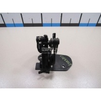 Замок капота Mercedes Benz W203 (2000 - 2006) 2038800264