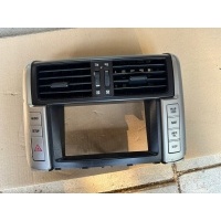 Решетки вентилятора центральная toyota land cruiser j150