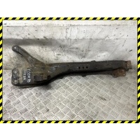 Балка под КПП Toyota Corolla E90 1989