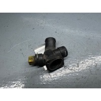Фланец (тройник) системы охлаждения Volkswagen Multivan T4 1993 074121132