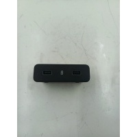 Бардачок Geely Monjaro 2024 8891243282B01