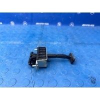 ограничитель двери Mercedes-benz E300 W211 2008 A2117300116
