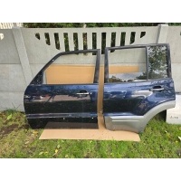 Pajero рестайлинг 2004 - 06 дверь переднего правое левая в сборе