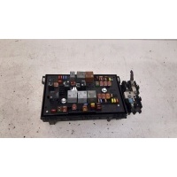 Блок предохранителей 13318781 astra iv j