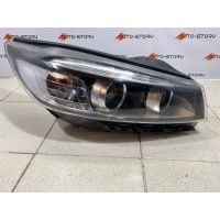 Фара правая KIA Sorento UM 92102C5200
