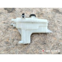 Бачок расширительный Toyota RAV4 4 (CA40) 2014 1647026120,1647551010