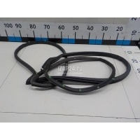 Уплотнитель двери Toyota Corolla E15 (2006 - 2013) 6786202190