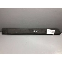 молдинг двери задней правой Volkswagen Golf 2 1990 193853754F