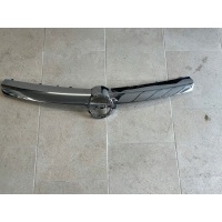 Накладка решетка радиатора логотип хромированная opel insignia а 2009 - 2013 13238421