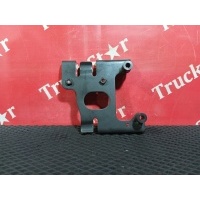 Кронштейн трубки системы EGR Renault T 7421772575