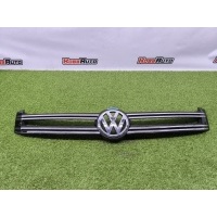 Решетка радиатора Volkswagen Tiguan 1 2011- 5N0853655
