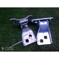 петля крышки багажника Opel Astra J (2010-2016) 13258165