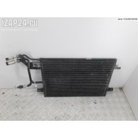 Радиатор охлаждения (конд.) Volkswagen Passat B5 1999 8d0260401h