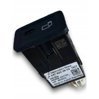 Мерседес w247 разъем порт usb 2478203802 @ м