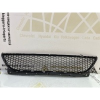 Решетка бампера Renault Logan 1 LS Рестайлинг 2009-2015 8200752803