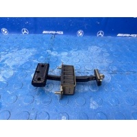 ограничитель двери Mercedes-benz E500 W211 2004 A2117300116