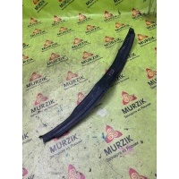 Уплотнитель капота MERCEDES C W204 2008 A2046280898