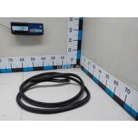 Уплотнитель багажника VAG Yeti (2009 - 2018) 5L6827705C