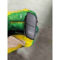 Кнопка управления стеклоподъемниками Volkswagen Polo4(2001-2009) 2003 6Q0959856