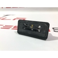 Подсветка номера Tesla Model X рест. 2022 1034341-00-B,A2038200256