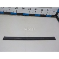 Уплотнитель двери Chrysler Grand Cherokee (WK2) 2010 68170168AD
