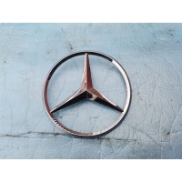 Эмблема на крышку багажника Mercedes-Benz M-класс W164 (2005—2008) Mercedes-Benz M-класс W164 (2005—2008) A1648170016