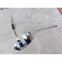 Замок двери левая передняя A2047202535 Mercedes-Benz C-Class 2009 W204 651.911 Mercedes-Benz C-класс W204/S204 (2006—2011) W204 2009 A2047202535