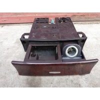 Пепельница Mercedes-Benz GL-класс X166 (2012—2016) Mercedes-Benz GL-класс X166 (2012—2016) X164 A1648100130