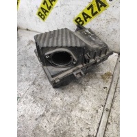 Корпус воздушного фильтра Volkswagen Passat B4 1995