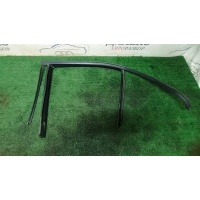уплотнитель стекла двери Mercedes Benz W204 2007-2015 2013 A2047352125