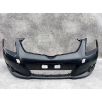 Бампер передняя toyota avensis t27 2009 -