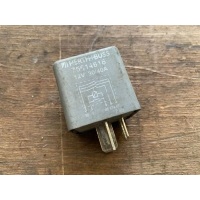 Реле бензонасоса Audi A4 B5 2000 75614616