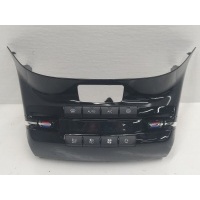 Блок управления печки/климат-контроля Peugeot 2008 1 (2013-2016) 2016 96722471XU